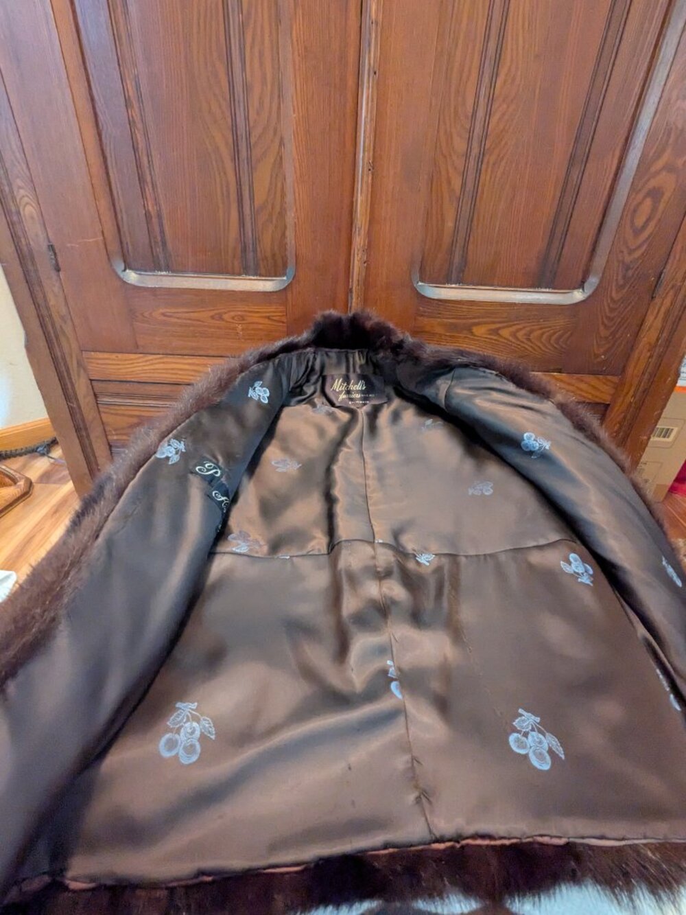 Brown Mink Fur Vest - Mitchell's Furriers - Picture 5 of 10